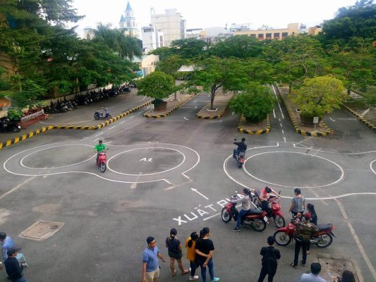 Thi bằng lái xe A1