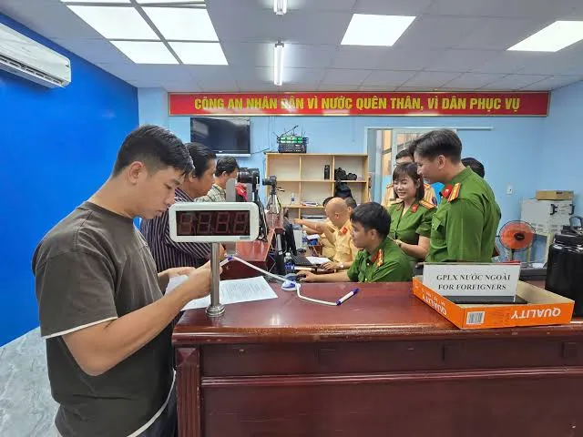 Chính thức: Từ 17/3, TPHCM sẽ tiếp nhận hồ sơ cấp, đổi giấy phép lái xe tại công an phường, xã, thị trấn. Tại quận Bình Thạnh, điểm tiếp nhận là Công